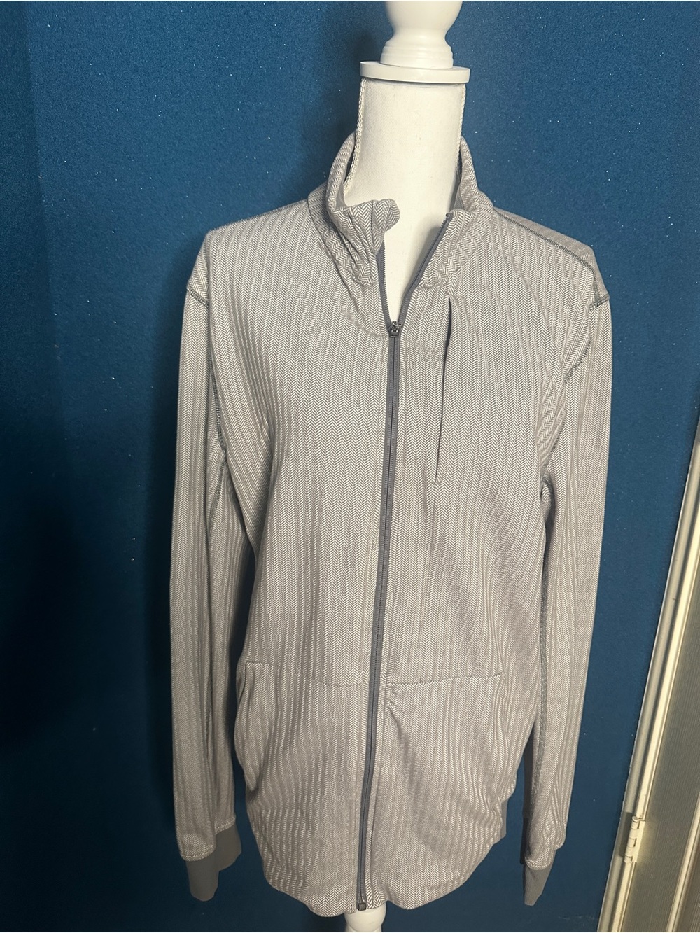 lululemon Men's Full-Zip Performance Jacket - Light Gray